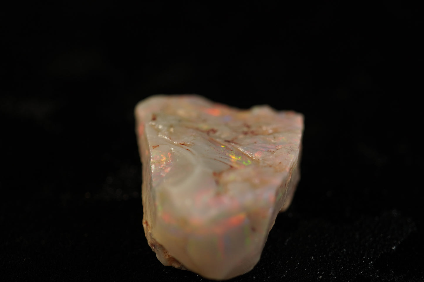 16.6 ct single rough opal piece
