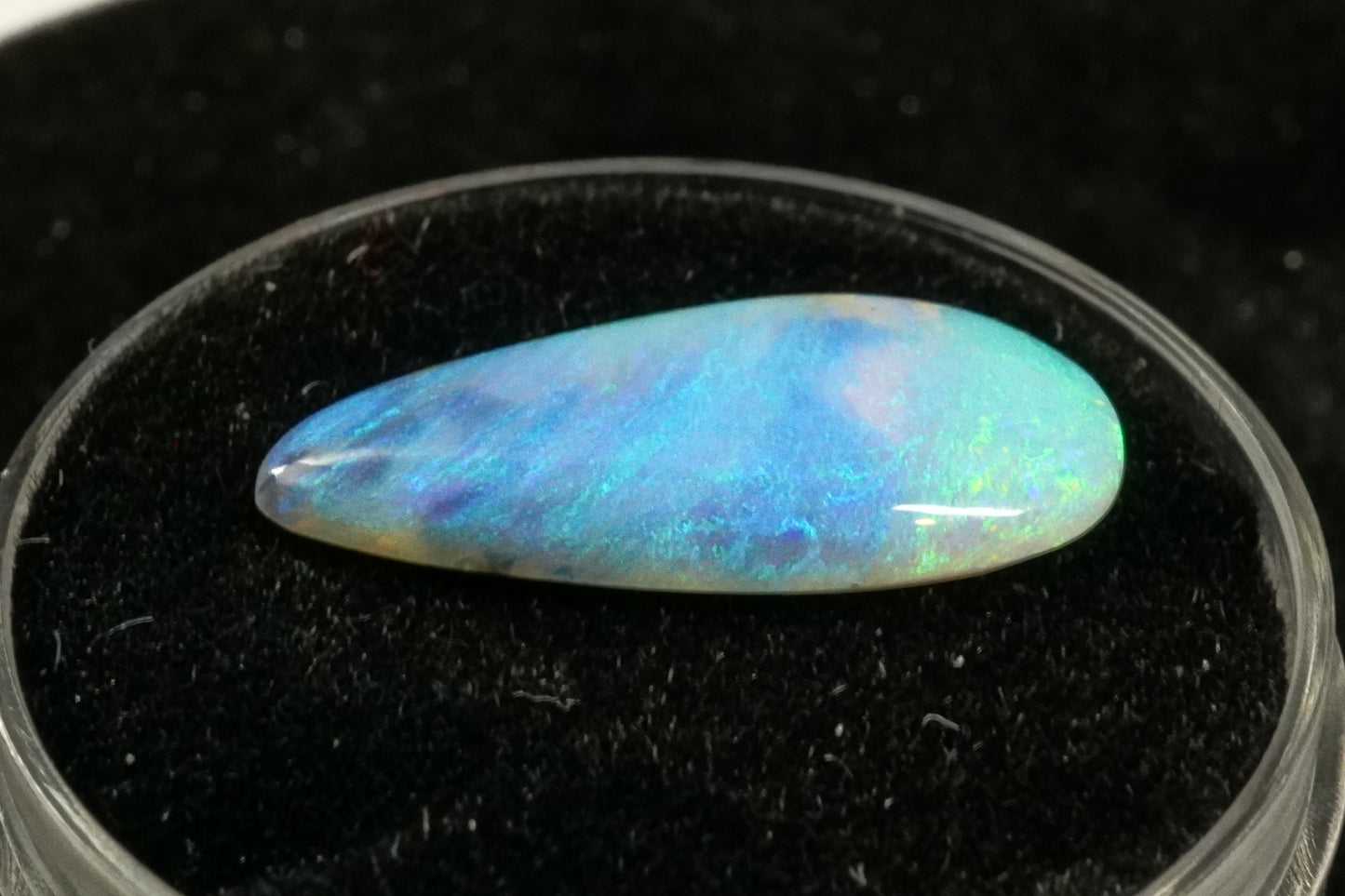 2.7 ct picture stone 18.5 x 8.3 x 2.5mm