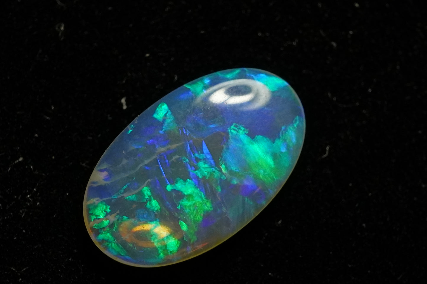 2.6 ct Dark Crystal Opal 14.5 x 8.7 x 2.9 mm
