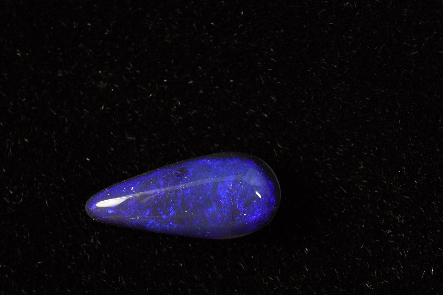 0.975 ct Black Opal 10.8 x 4.6 x 3.2mm