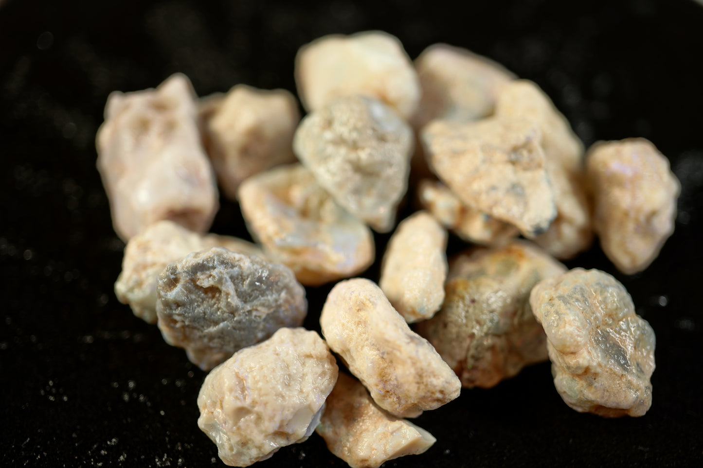 105 ct Rough Lightning Ridge Nobbies