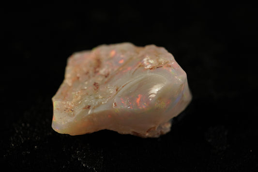 16.6 ct single rough opal piece