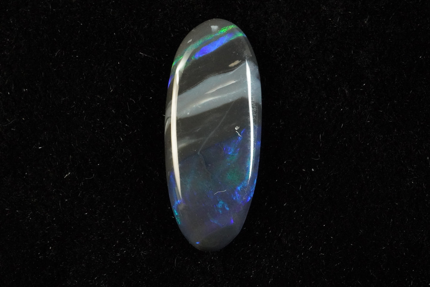 0.88 ct picture stone 14 x 5.7 x 1.2mm