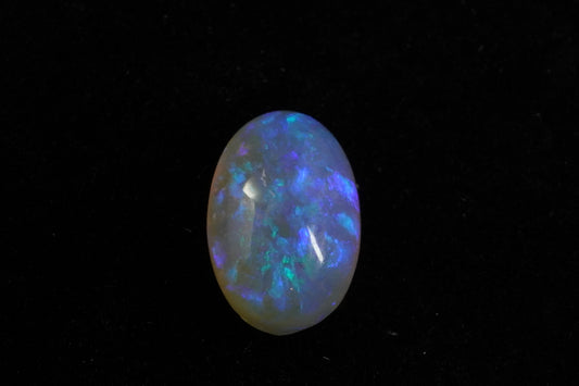 1.5 ct Crystal Opal 8.7 x 5.8 x 4.3 mm