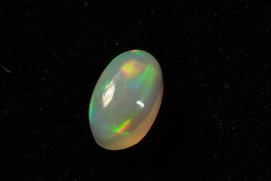 0.67 ct crystal opal 7.1 x 4.4 x 3.0mm