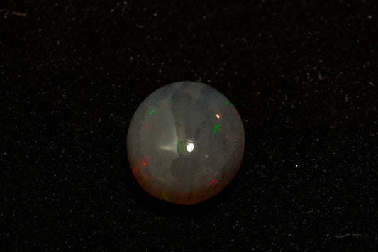 5.7 Ct Crystal Opal 12.8 x 10.8 x 6.6 mm