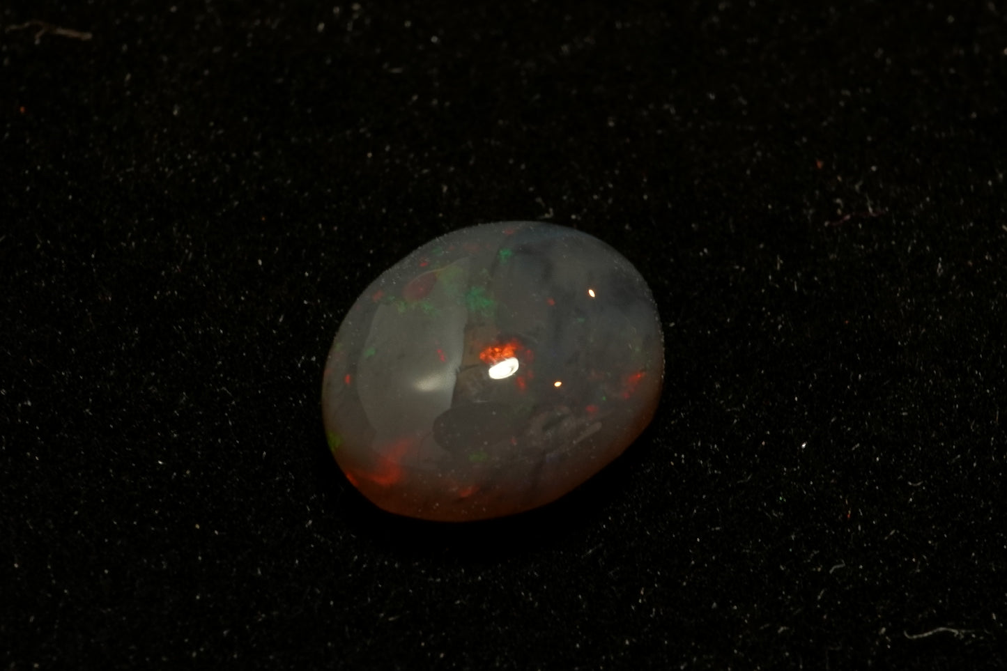 5.7 Ct Crystal Opal 12.8 x 10.8 x 6.6 mm