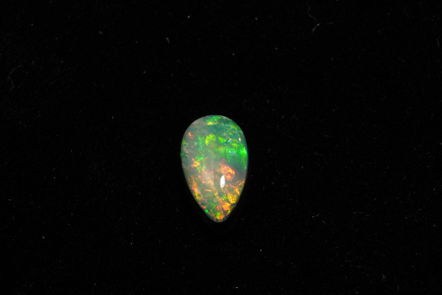 1.66 ct LR Doublet 9.1 x 5.3 x 4.2 mm