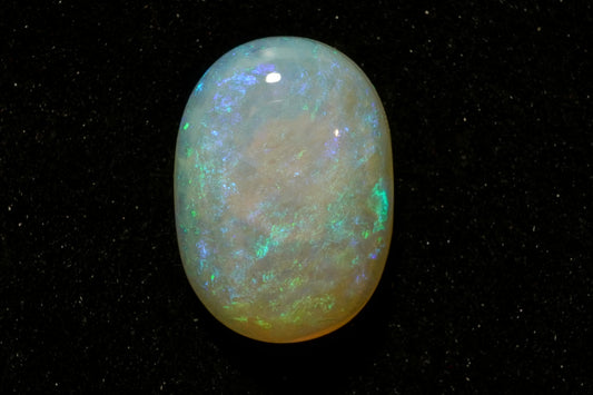 3.94 ct Crystal Opal 13.9 x 10 x 4 mm