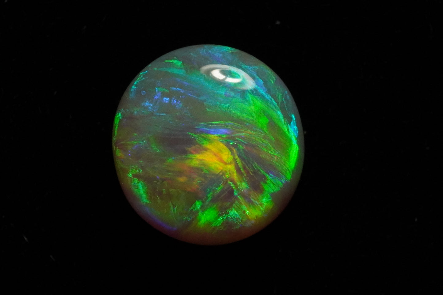 5.16 ct Crystal Opal 11.5 x 10.8 x 5.9 mm