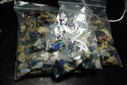 Beginners parcel- 410 grams of Lightning Ridge Rough nobbies, seam, inlay, and rubs.