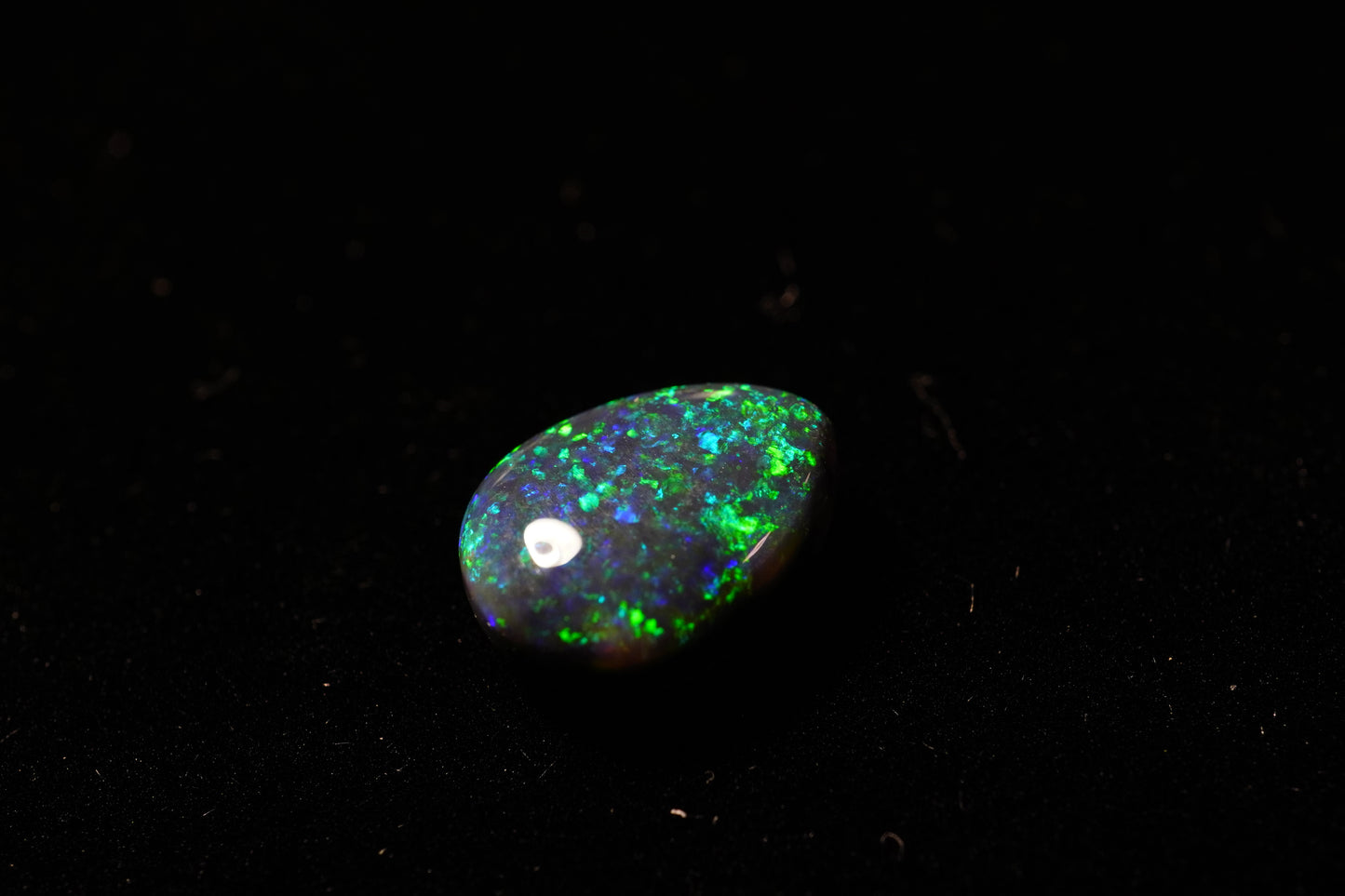 2.04 ct Black Opal 10.1 x 7.2 x 3.8mm