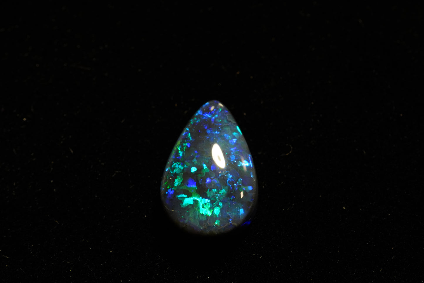 3.99 ct Black Opal 14.1 x 9.1 x 4.6 mm