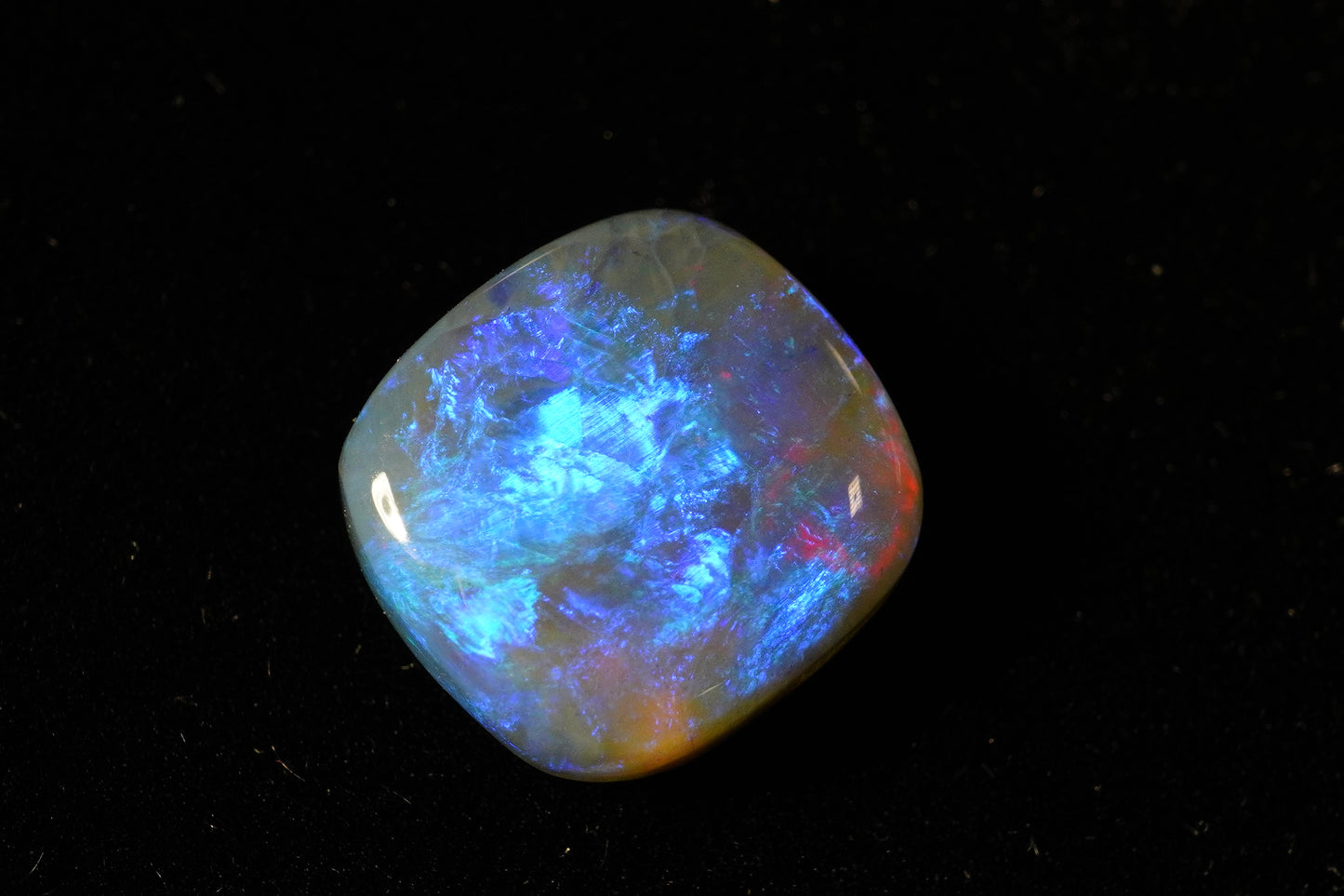 4.36 ct Dark Opal 11.1 x 10.4 x 4.4 mm