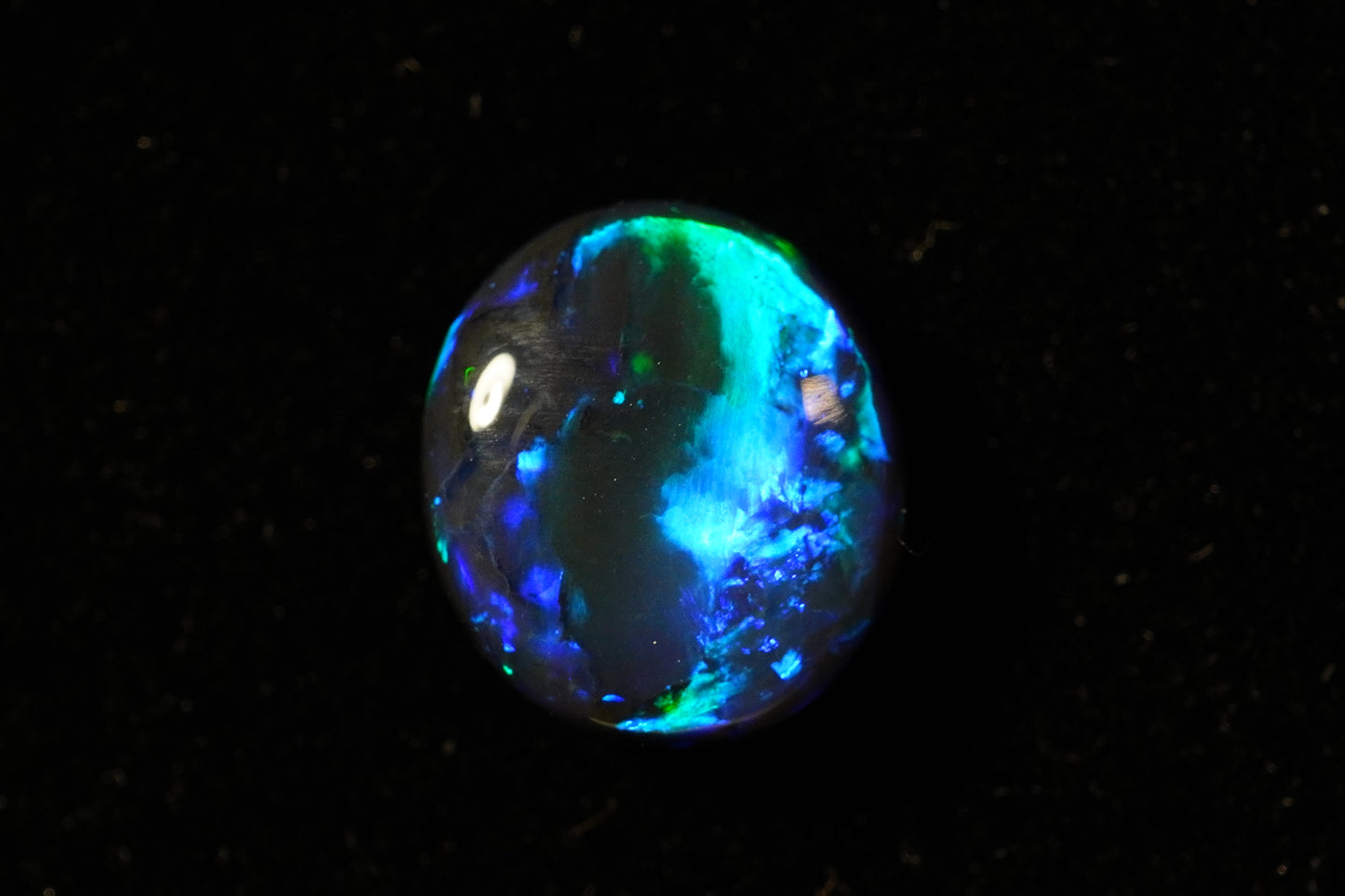 1.9 ct Black Opal 9.6 x 8.5 x 3.1 mm